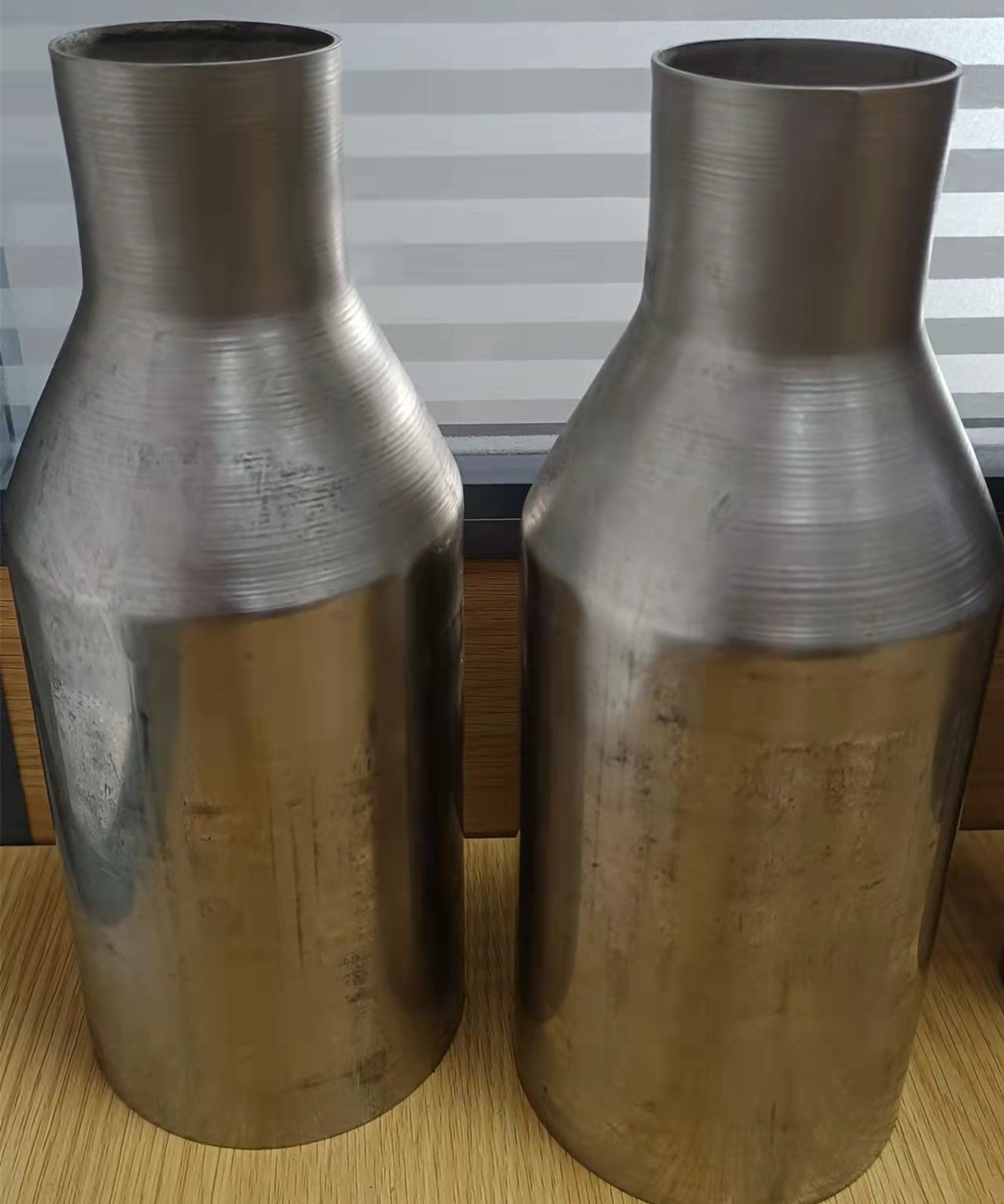 管道縮口 不鏽(xiu)鋼旋壓縮口機(ji)